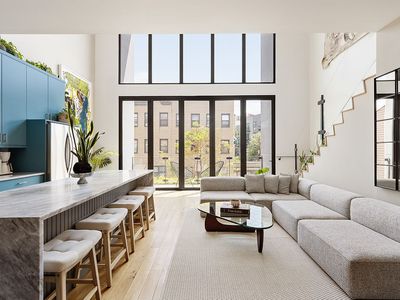 237 Devoe St #2F