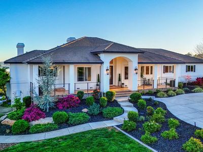 3185 Rattlesnake Rd
