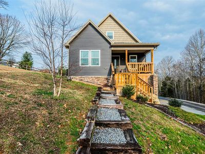 731 Broken Arrow Cir