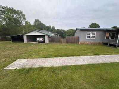 1106 Red Bud Rd