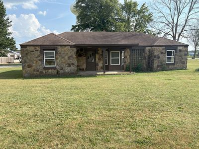 1304 W Washington St