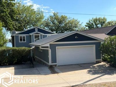 5494 Lakeview Dr
