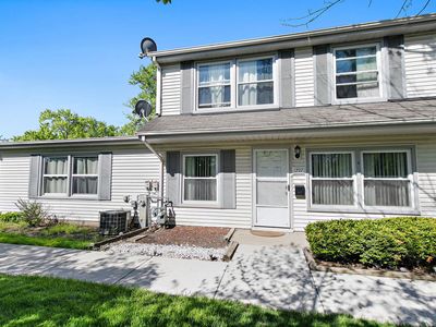 Property at 1797 Queensbury Cir, Hoffman Estates, IL