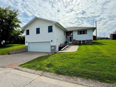 810 Houston Dr