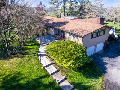 305 Michele Ln