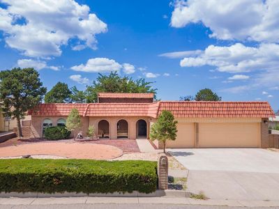 4925 Camino De Monte NE