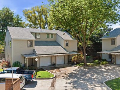 1140 Larkin Way