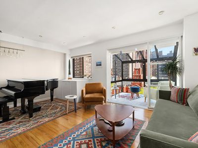 225 E 86th St APT 904