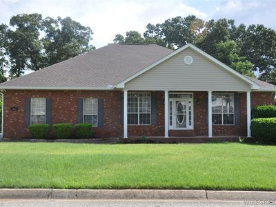 207 Aaron Dr