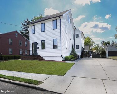 14 E Crystal Lake Ave