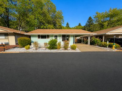 734 Brookside Cir