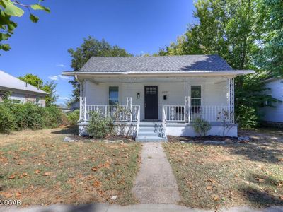 2017 S Pearl Ave