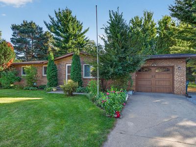 86 W Golden Lake Rd