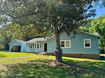 303 Petal Dr