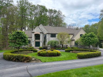 910 Cascades Dr