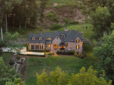 7518 River Road Pike