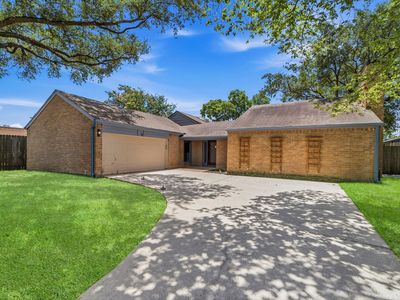 4330 Shady Springs Dr