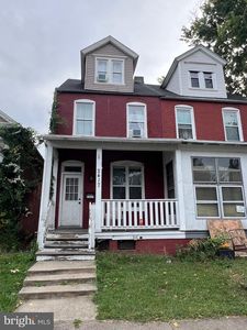 2417 Reel St
