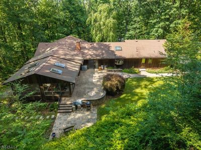 Property at 9 Delwood Rd, Chester, NJ