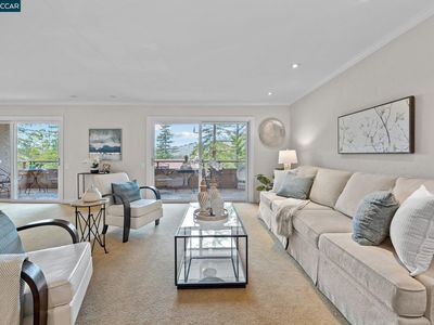 1129 Avenida Sevilla APT 5B