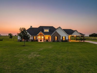 1140 Monarch Ct
