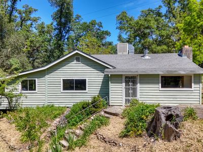 Property at 1147 Lotus Rd, Lotus, CA