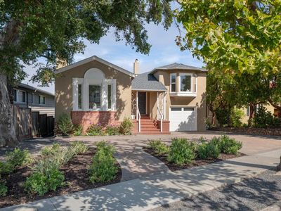 430 Hillcrest Blvd