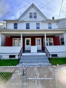 422 W Green St