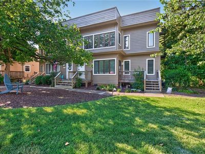 2748 Manoomin Pl