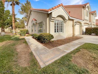 5998 Greenery View Ln