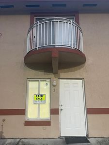 990 NW 78th Ave UNIT 2E