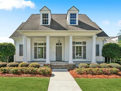 892 Chretien Point Ave