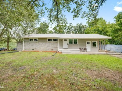 30 Brown Ave