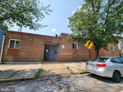 600 N Montford Ave