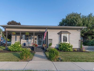 245 W Whitley St
