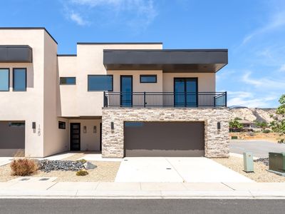 1624 W Ledges Pkwy #119