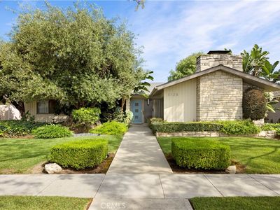 1125 E Burlinghall Dr