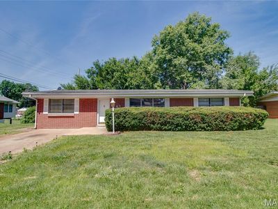 Property at 5 Columbus Dr, Belleville, IL