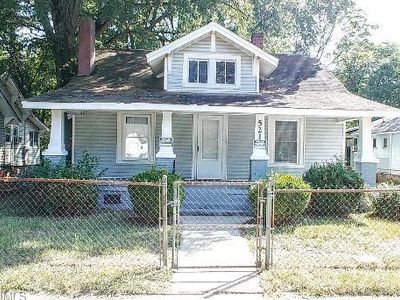 521 Amos St