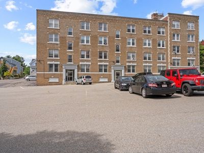 6 Chatham Pl APT 8