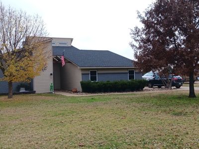 12 Cliff Dr