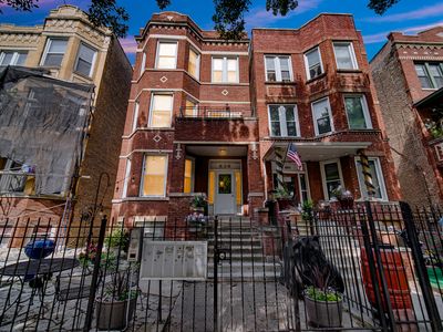 838 N Maplewood Ave APT 1R