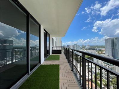 999 SW 1st Ave APT 2109