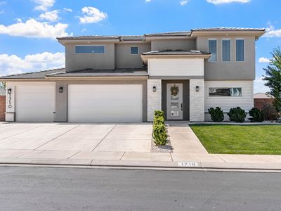 1710 E Mountain Trl