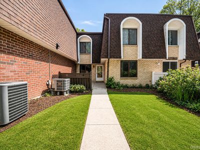 140 Golf Lane