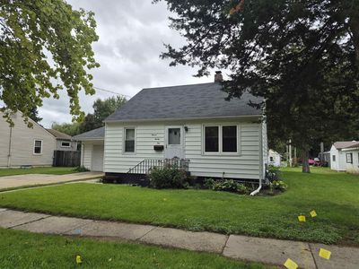 1121 Putnam Ave