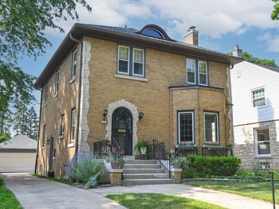 2829 North Hartung AVENUE