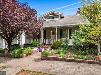 601 N View Ter