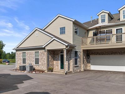 N16W26401 Meadowgrass CIRCLE #D