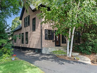 610 W Main St